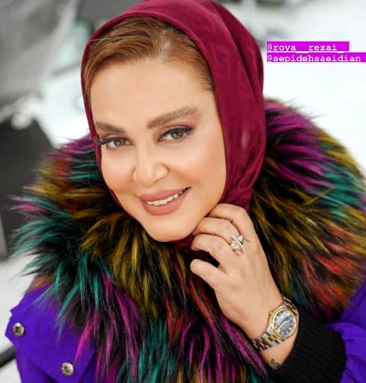 عکس شوکه کننده بهاره رهنما اینبار در مکانی متفاوت/استتار عجیب بهاره رهنما برای زیارت قبور شهدا!؟ +عکس عجیب