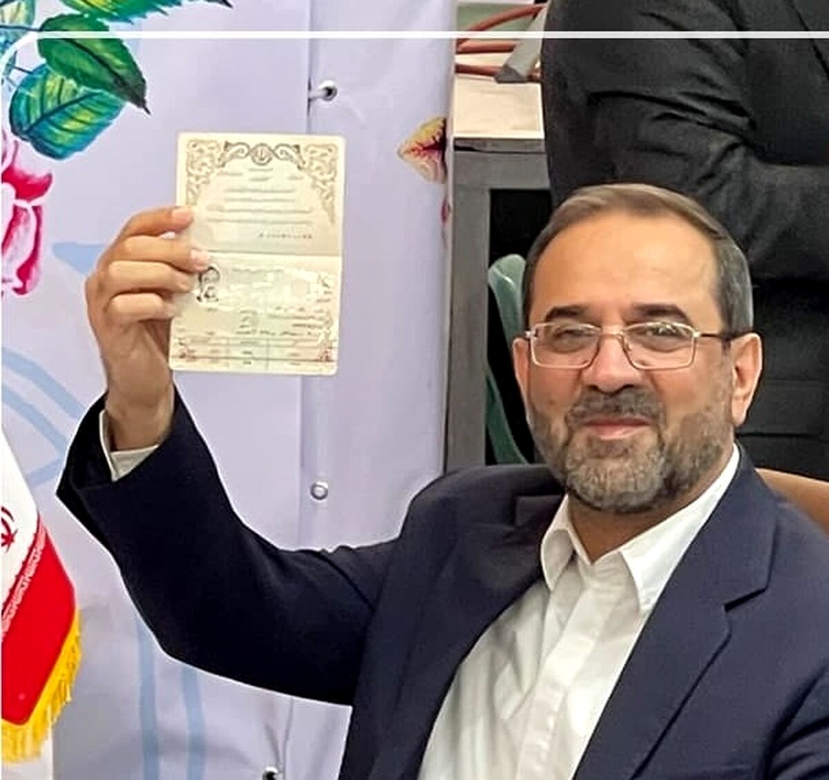 واکنش عجیب کاندیدای ریاست جمهوری به بغض جهانگیری+جزئیات
