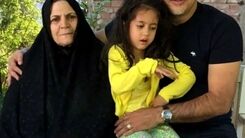 علی دایی در کنار مادر و دخترش نورا +عکس