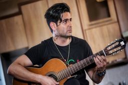 جشن تولد امیرحسین آرمان در عجیب ترین جای دنیا +عکس مهمانی