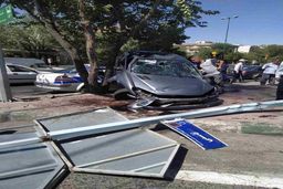 تصادف پژو ۲۰۶ مدل ۱۴۰۱ با ماشین پلیس با سرعت بالا| ایربگ باز نشد! +عکس