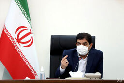 مخبر با همسر و فرزندانش در راهپیمایی ۲۲ بهمن +عکس