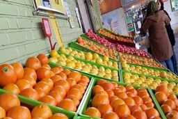 آغاز توزیع میوه شب عید و خرما در تهران/ قیمت سیب و پرتقال عید چند؟