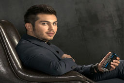 استایل بچه پولداری ارسلان قاسمی | تیپ لاکچری آقای بازیگری بعد از خوانندگی +عکس