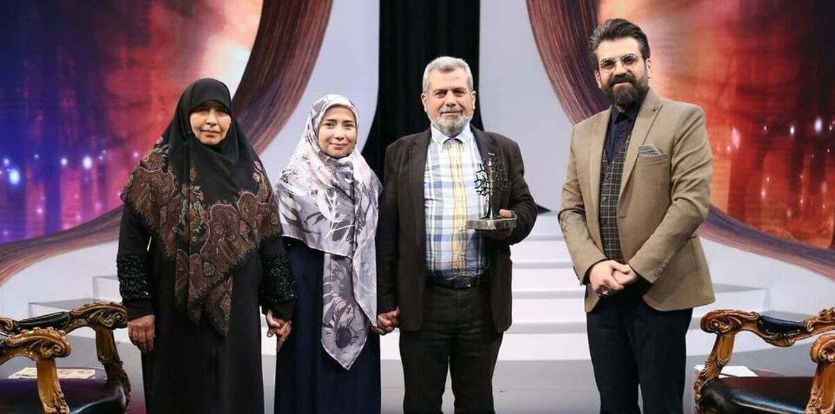 لحظه احساسی برنامه مثل ماه/ دیدار دختر با پدر و مادرش بعد از سالها دوری+فیلم دیده نشده 
