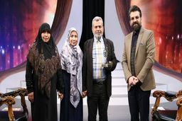 لحظه احساسی برنامه مثل ماه/ دیدار دختر با پدر و مادرش بعد از سالها دوری+فیلم دیده نشده 