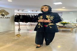 سلفی جدید نیوشا ضیغمی تغییرات جدید چهره خانم بازیگر را لو داد | نیوشا ضیغمی با قیافه مد روز +عکس