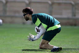 شاهکار تماشایی علیرضا بیرانوند | پنالتی تاجیک ها توسط ستاره پرسپولیس مهار شد