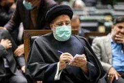 حضور سرزده رئیسی در مرکز کنترل شرکت ملی گاز