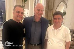 تصویری از تی‌شرت قلعه‌نویی در دیدار با رئیس فیفا سوژه شد | آبروریزی قلعه نویی در سمینار قطر 