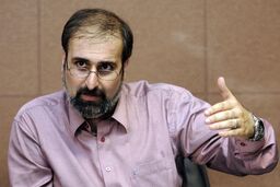 داوری: احمدی نژاد می‌خواهد بمبی را بترکاند! 