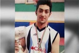 عکس تلخ از مادر آرمان در بهشت زهرا 