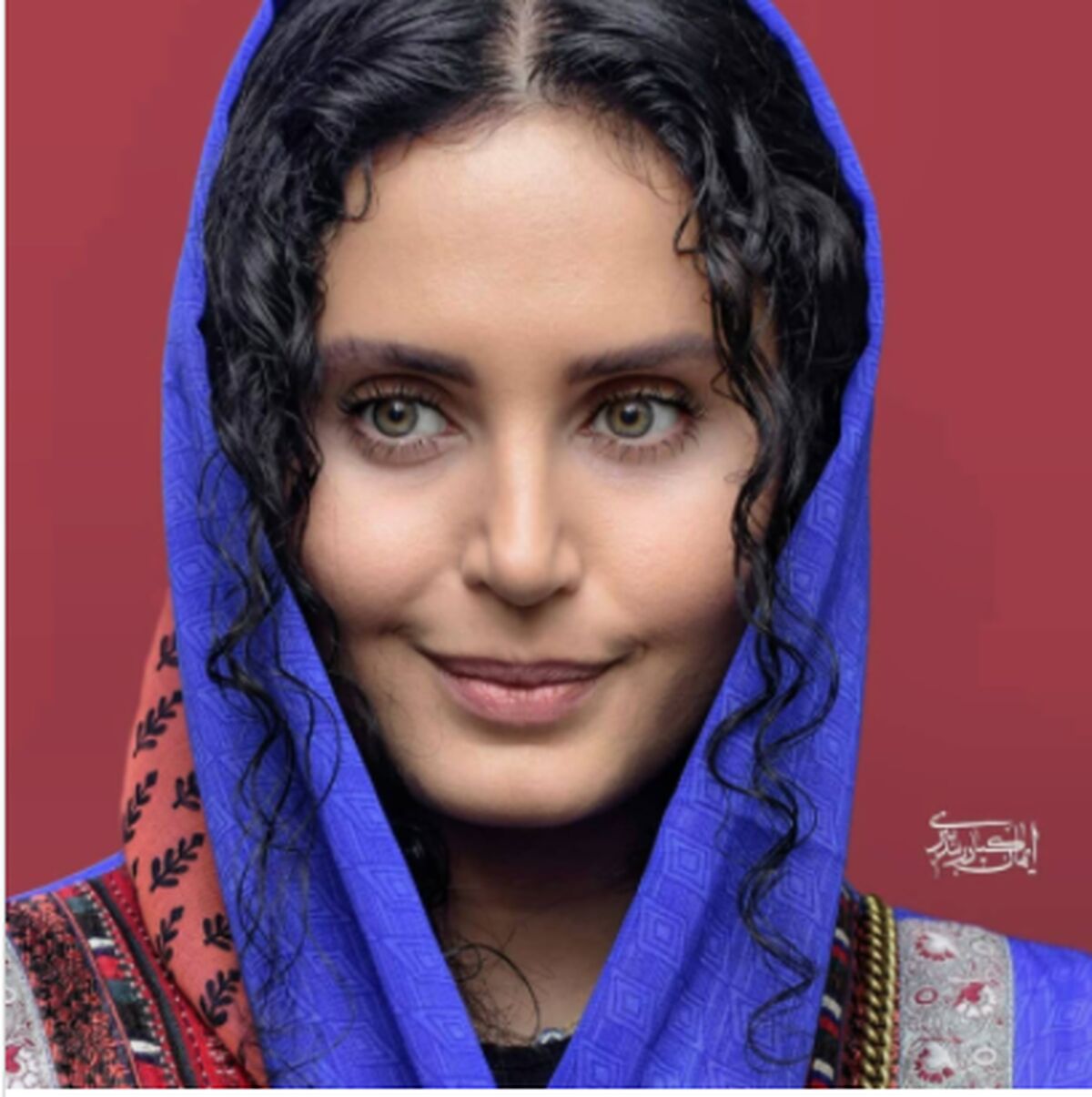 دوچرخه سواری الناز شاکردوست با تیپ خاصش در اروپا + عکس