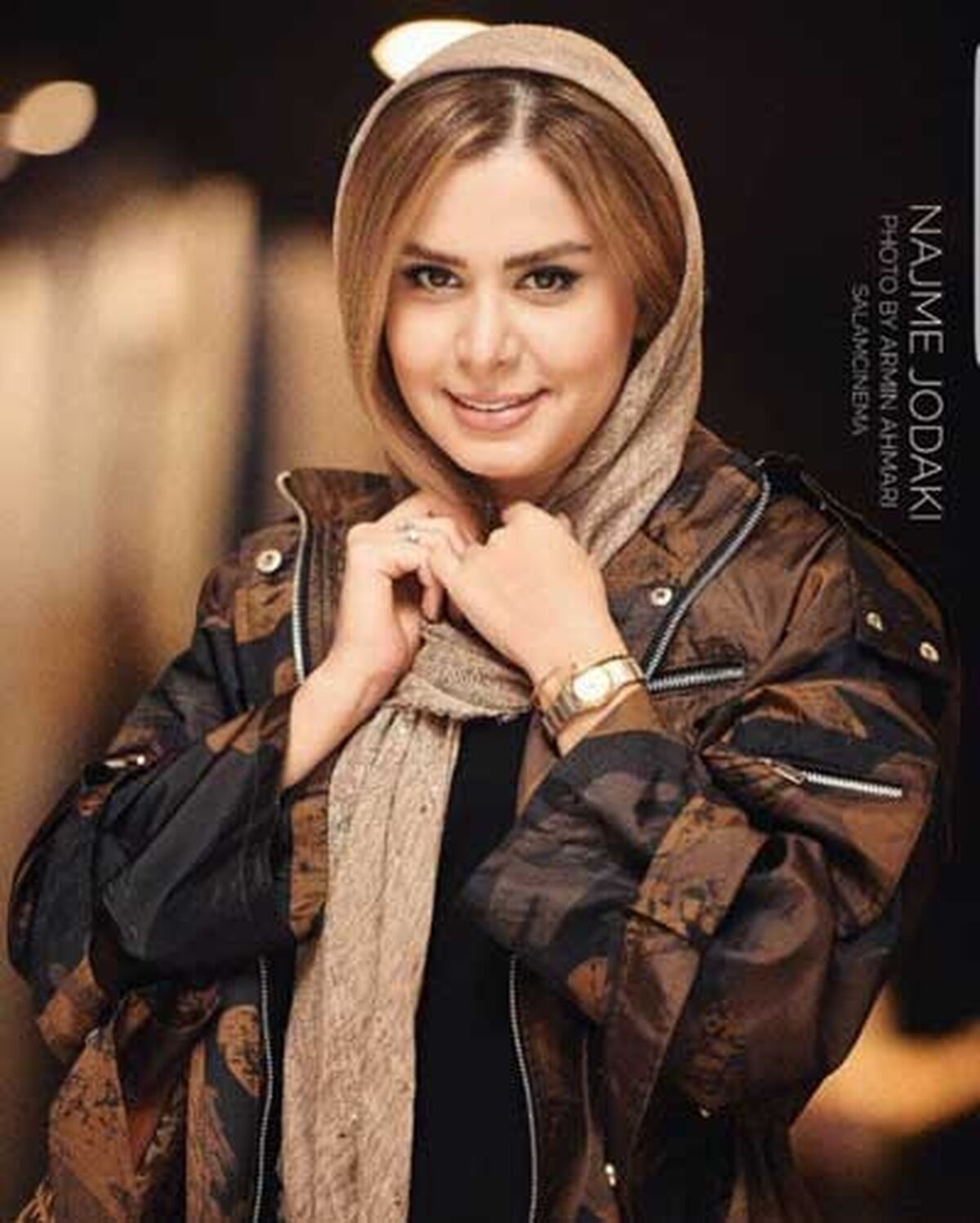 خودنمایی نجمه جودکی در ترکیه با این ژست |‌ تو چشم بودن تیپ جدید نجمه جودکی بعد از ترک صدا و سیما + عکس