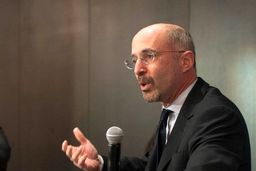 رونمایی رابرت مالی از سفره هفت‌ سین وزارت خارجه آمریکا + عکس