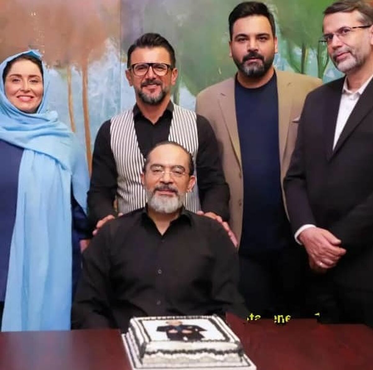 شوخی جنجالی احسان علیخانی با دختران شرکت کننده عصر جدید | احسان علیخانی مرز شوخی را رد کرد +فیلم خبرساز