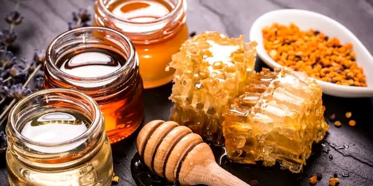 مزایای بی‌نظیر عسل‌خوردن قبل از خواب  | با خوردن عسل قبل خواب برای همیشه جوان بمانید