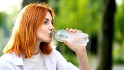 احساس تشنگی زیاد را جدی بگیرید | 7 علت نگران کننده تشنگی زیاد