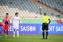 عکس دو نفری کاپیتان ها ایران و کره بعد از بازی