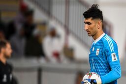 علیرضا بیرانوند در آیین سنتی گِل‌مالی روز عاشورا 