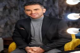 عکس جگرسوز از گریه های تلخ هوتن شکیبا در مراسم خاکسپاری آتیلا پسیانی | تا حالا هوتن شکیبا را انقدر ناراحت ندیده بودید ! + عکس