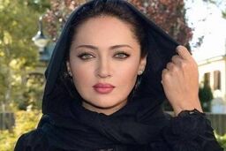 ژست باکلاس نیکی کریمی روی پله های خانه لاکچری اش در لس آنجلس + عکس