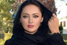 ژست باکلاس نیکی کریمی روی پله های خانه لاکچری اش در لس آنجلس + عکس