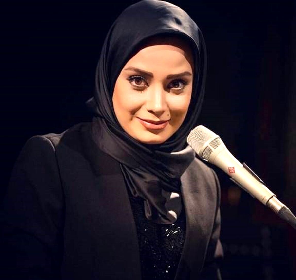 لباس رنگین کمانی صبا  راد حاشیه ساز شد