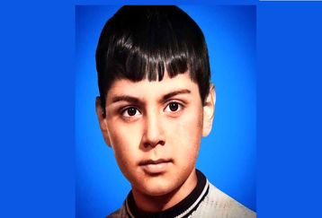 حدس بزنید این عکس کودکی کدام بازیگر ایرانی است ؟! | تحت هیچ عنوان باور نمی کنید