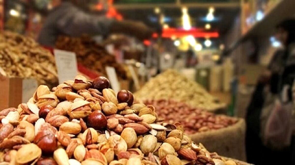 قیمت پسته سر به فلک‌کشید | آجیل و شیرینی را چقدر گران‌تر از پارسال شد؟