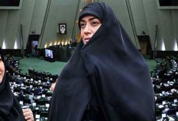 الهام چرخنده در حال سیگار کشیدن! | فیلم دیده نشده حیرت آور از الهام چرخنده | الهام چرخنده ممنوع الکار شد؟ + عکس لو رفته