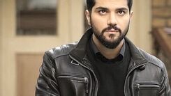 شوآف عجیب سینا مهراد با کیک تولد لاکچری و ماشین گرانقیمتش+عکس