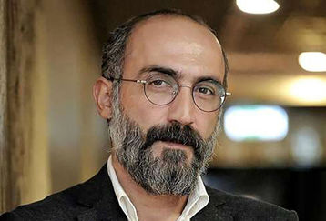 خاطره هادی حجازی فر  از یک سکانس ویژه «پوست شیر» | تولد زودرس یک نوزاد بخاطر صحنه جنجالی هادی حجازی فر | گلایه مادر نوزاد از آقای بازیگر