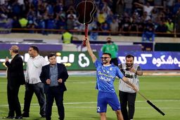  تابوشکنی ارسلان مطهری در جشن قهرمانی +عکس