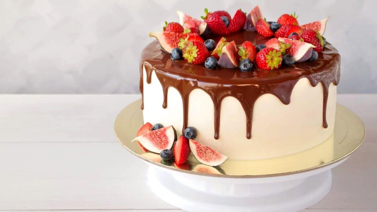 طرز تهیه کیک ساده و تولد؛ کم‌هزینه و حرفه‌ای