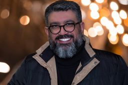 رستوران مجری معروف تلویزیون در کیش پلمب شد + عکس