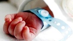 مرگ تلخ نوزاد ۲ روزه به دلیل قصور پزشکی | شکایت خانواده نوزاد از بیمارستان