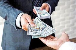 قیمت دلار سقوط کرد / علت چیست؟