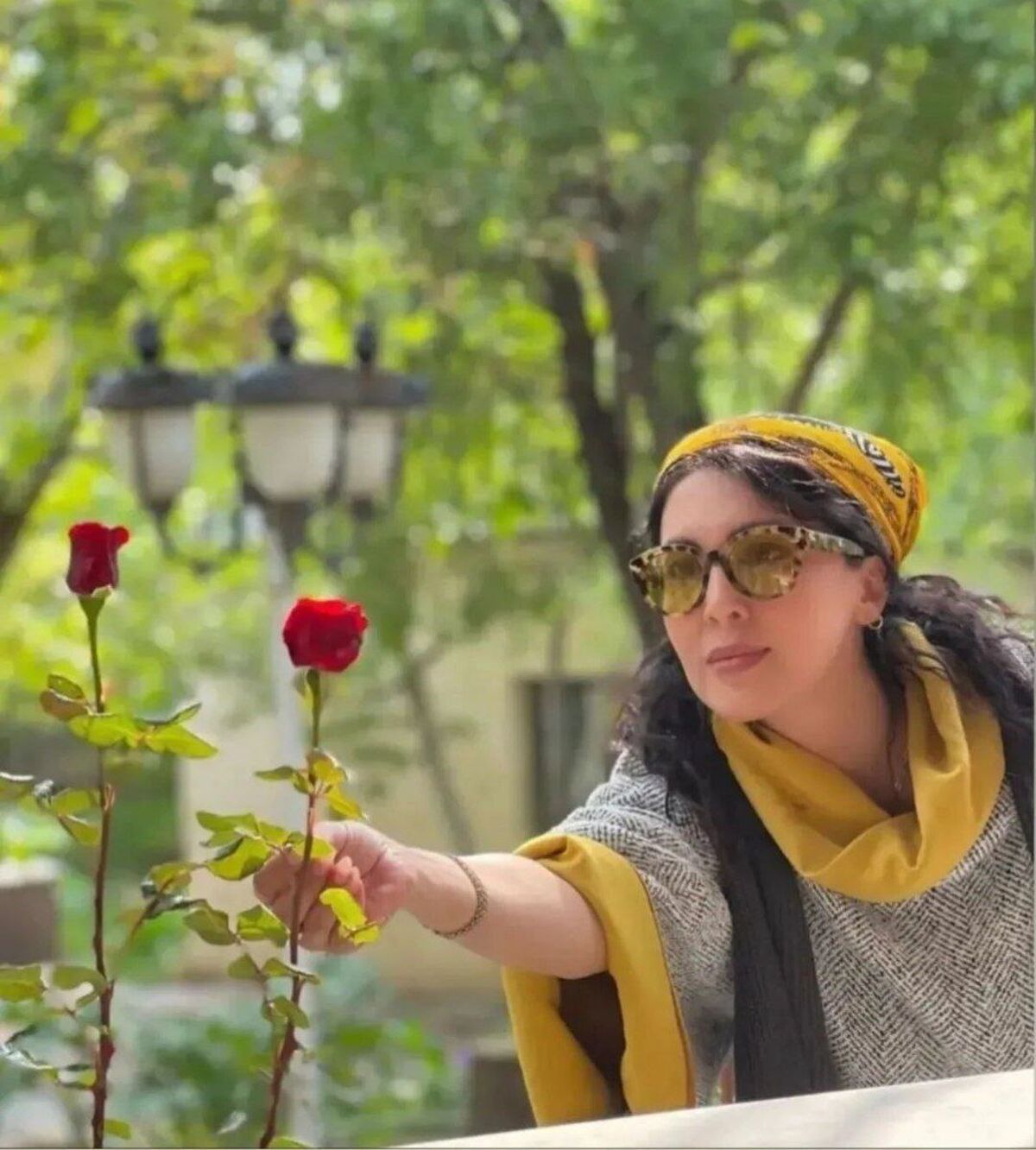 دعوا و کتک کاری وحشتناک لیلا بلوکات با بازیگر مرد معروف | لیلا بلوکات پخش زمین شد +عکس جنجالی