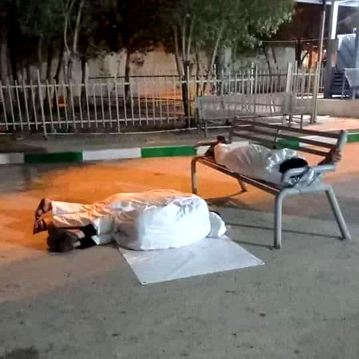 عکس جنجالی کادر بهداشتی